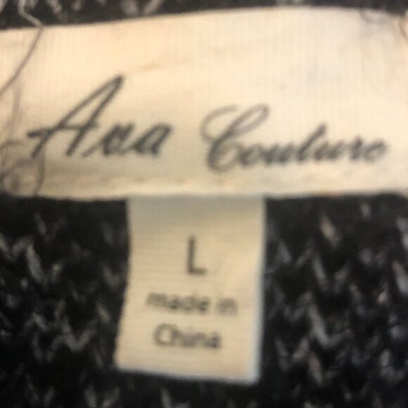 Cozy & Chic Houndstooth Sweater by Ana Couture - Size L - Picture 9 of 10